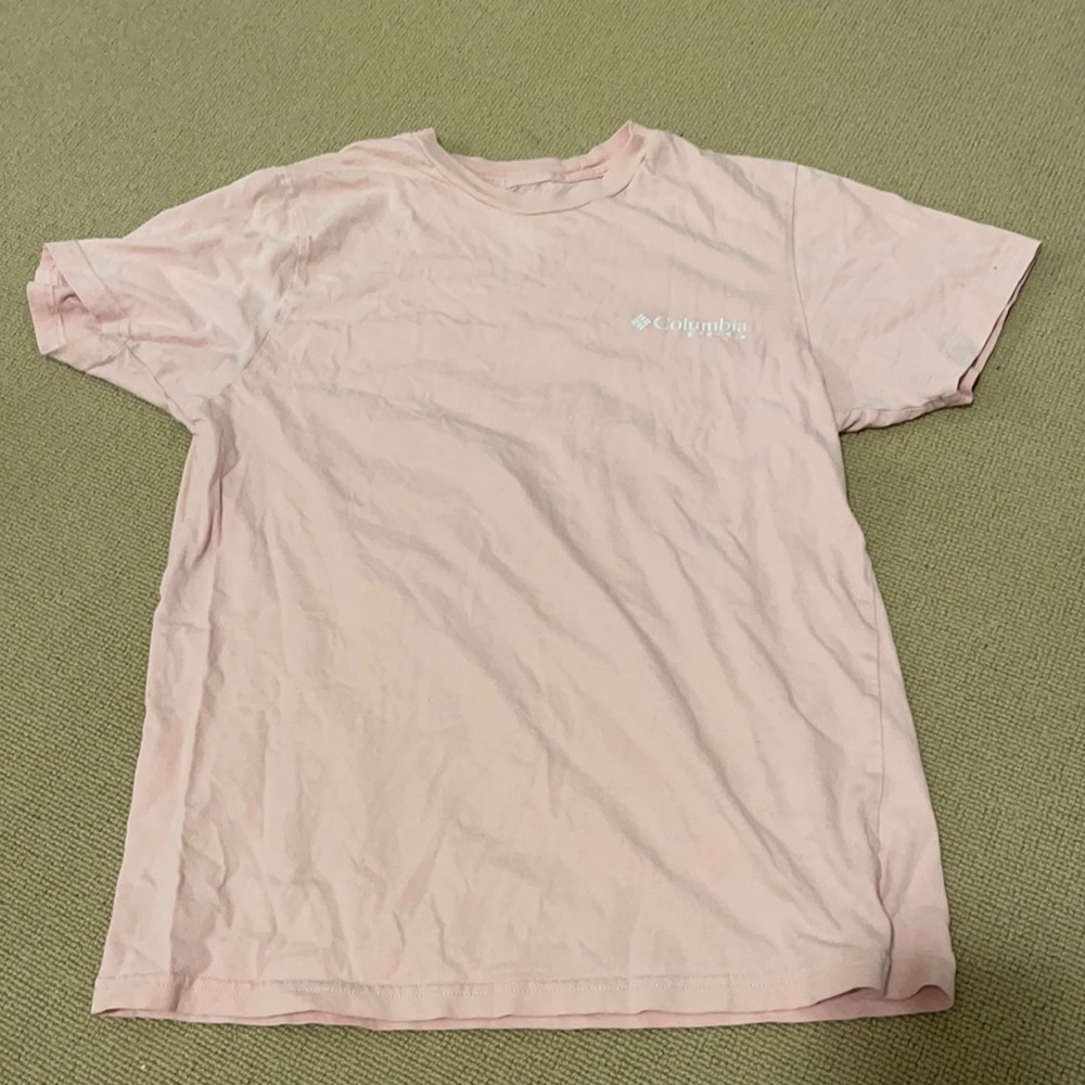 Woman’s Columbia baby pink tee-shirt. small